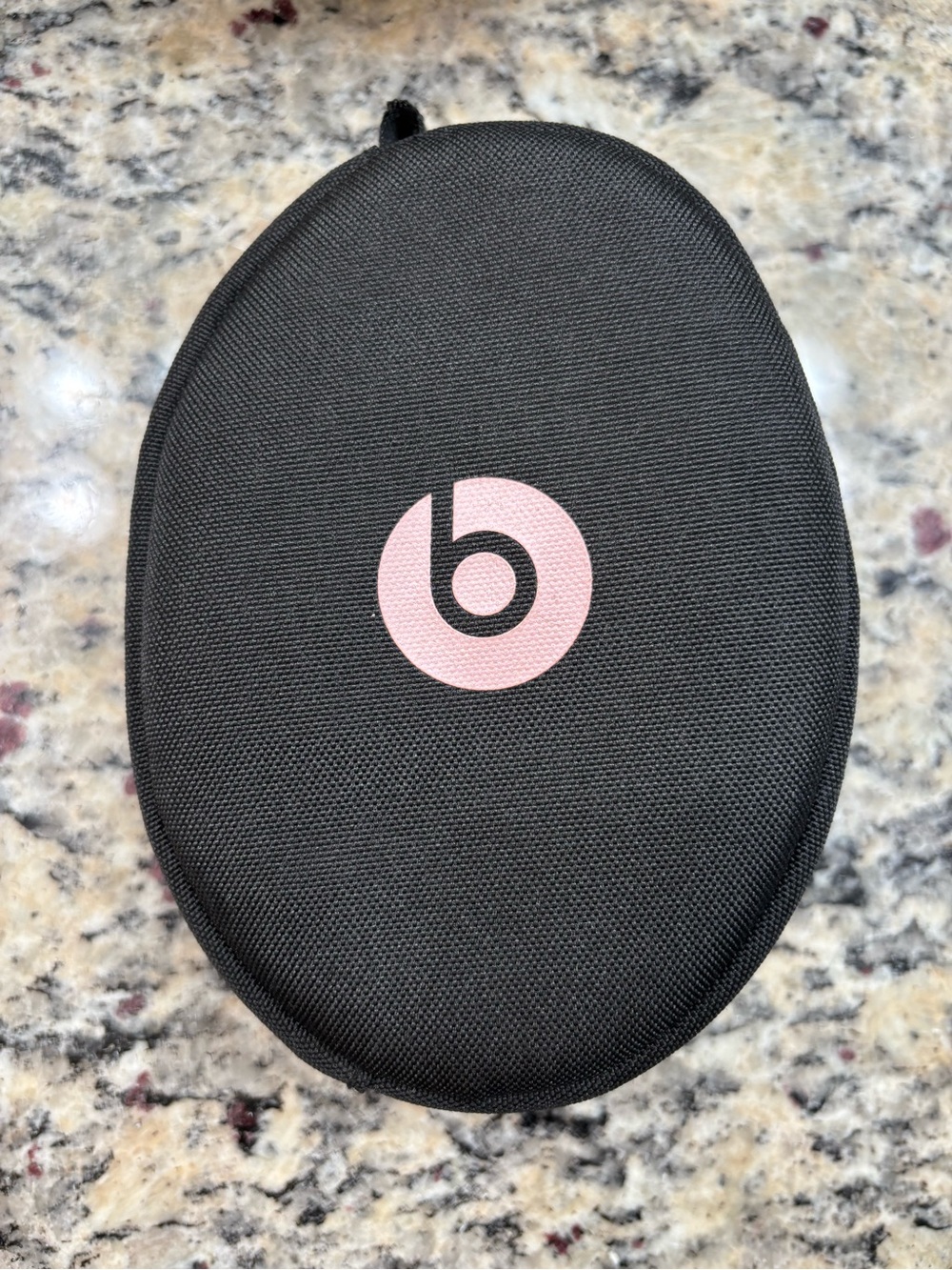 Beats Carrying Case - Black with Pink Logo